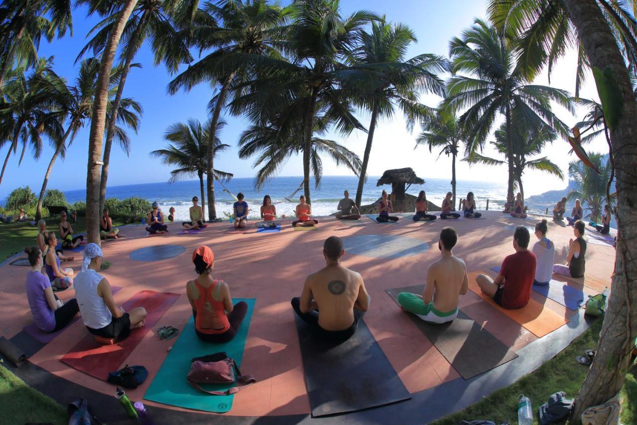 Soma Manaltheeram Ayurveda Beachvillage Kovalam Extérieur photo