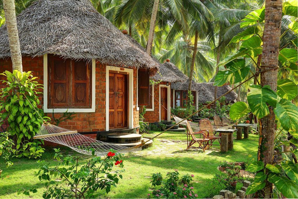 Soma Manaltheeram Ayurveda Beachvillage Kovalam Extérieur photo