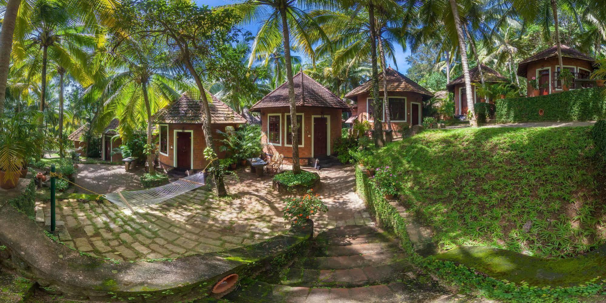 Soma Manaltheeram Ayurveda Beachvillage Kovalam Extérieur photo