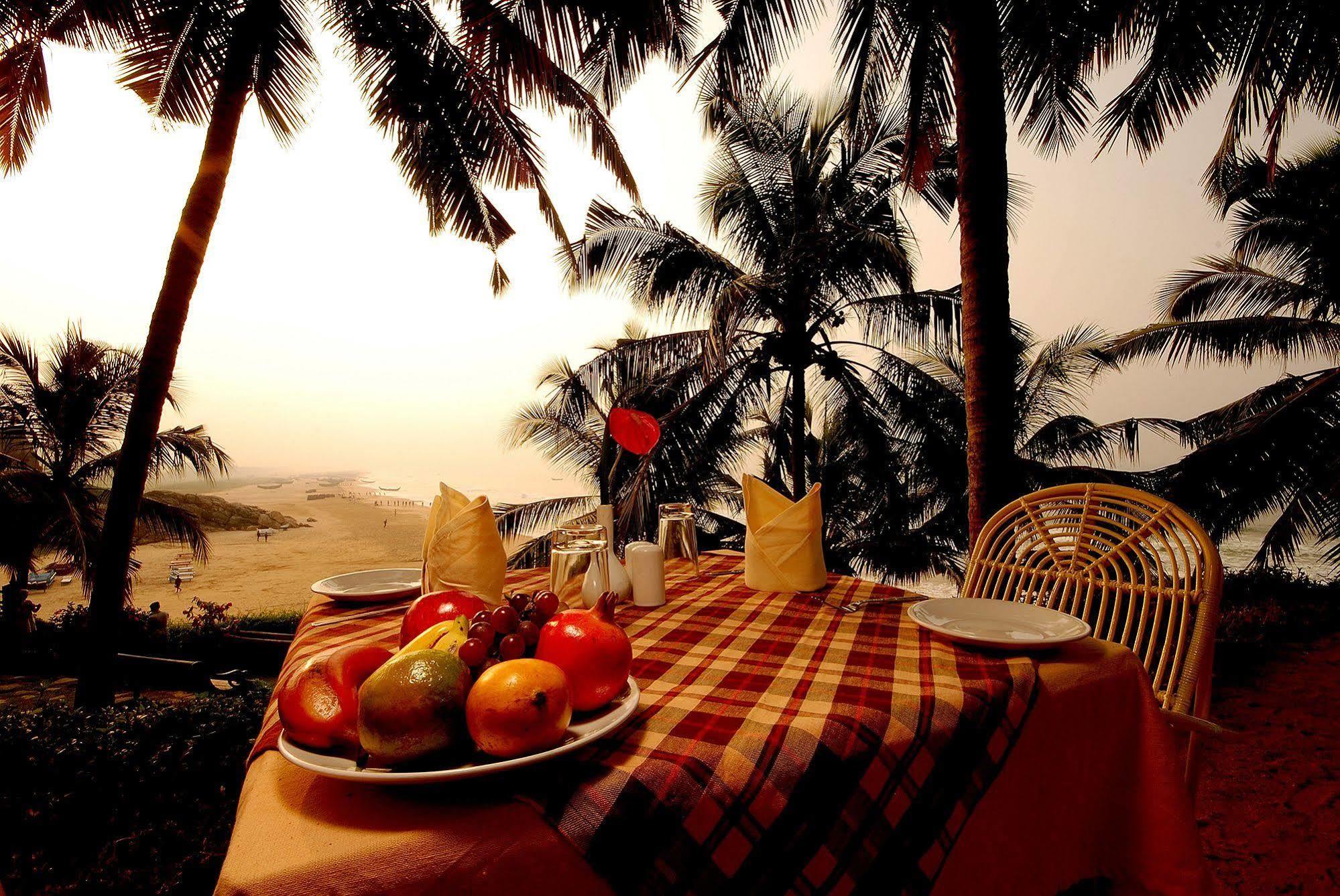 Soma Manaltheeram Ayurveda Beachvillage Kovalam Extérieur photo
